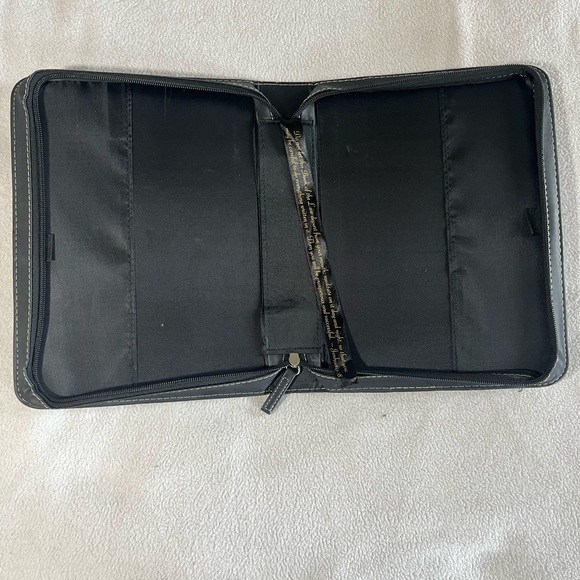 Black and Gold Faith Love Amazing Grace Bible Cover - Picture 5 of 6